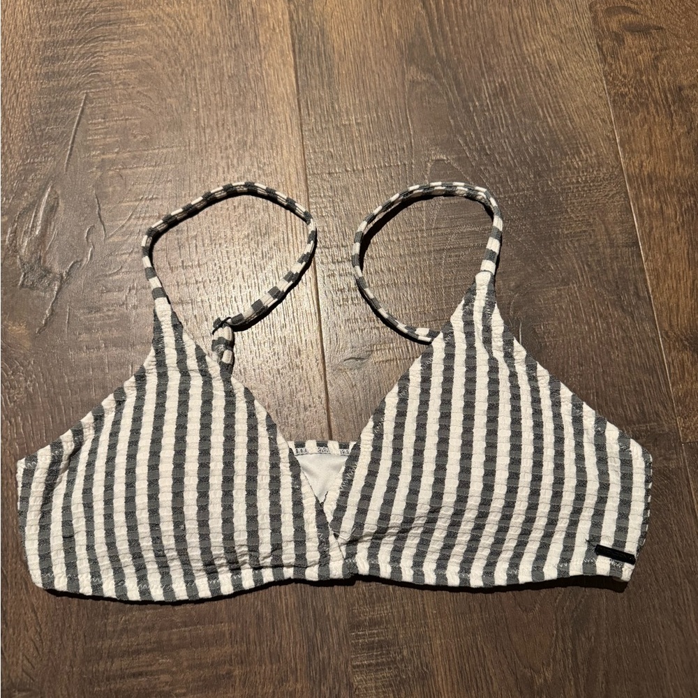 Volcom medium - bathing suit top